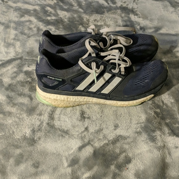 Adidas "energyy boost" running shoes - Picture 2 of 3